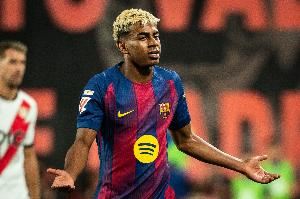 拉波尔塔谈亚马尔：他比很多同龄男孩都成熟，年轻人犯错很正常